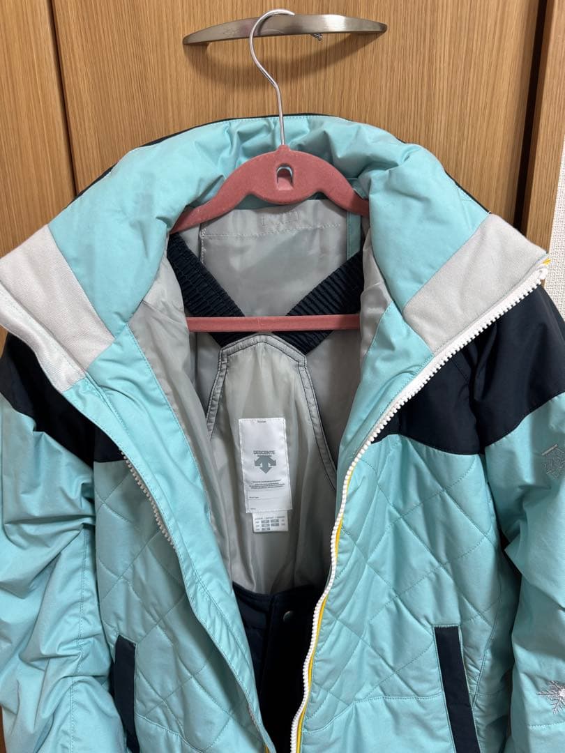 デサント（DESCENTE）子供 スキー&スノーボードウェア 上下セット140