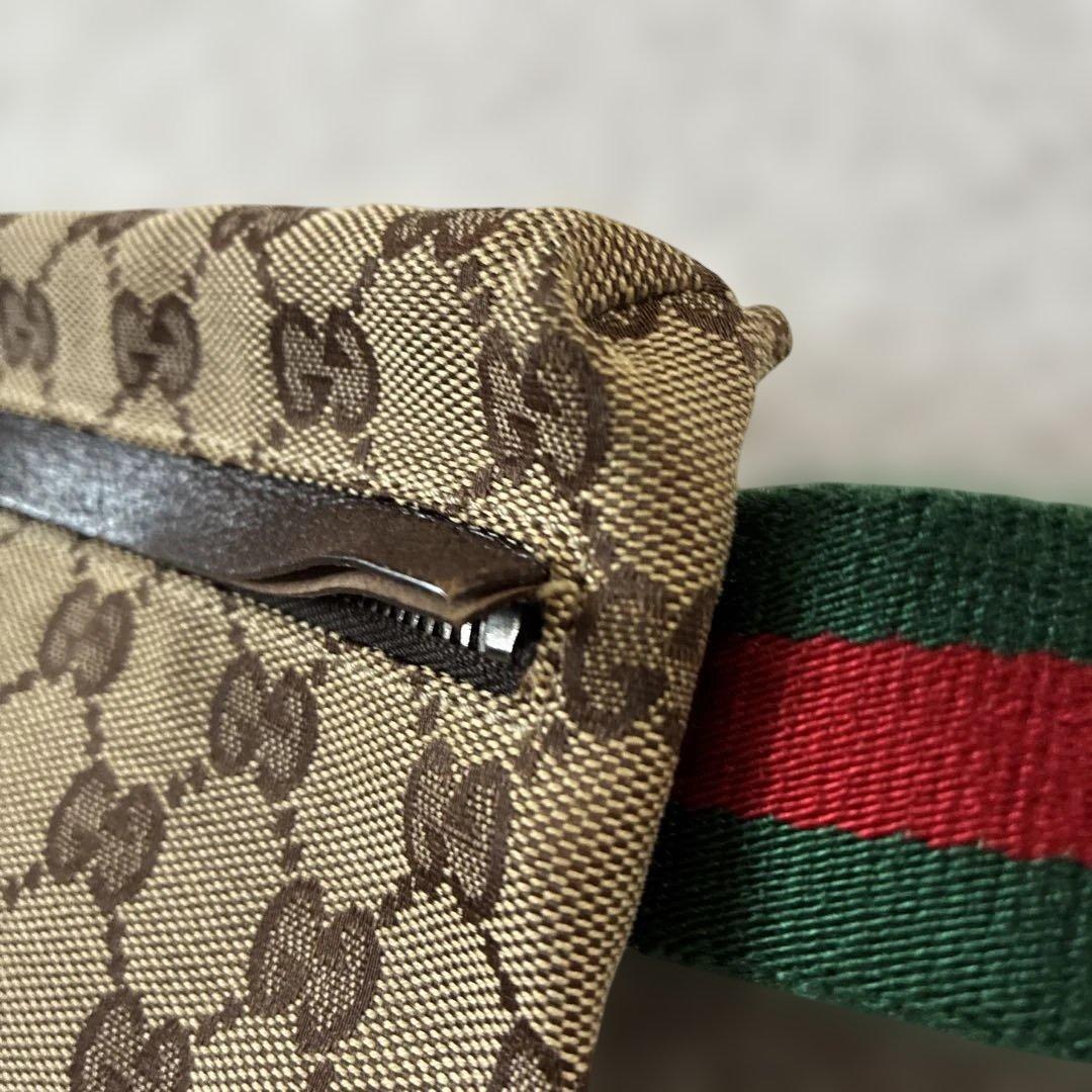 Gucci GGパターン ボディバッグ シェリーライン