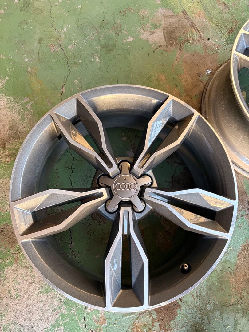 Audi S1 純正アルミホイール 18x7.5J 5穴PCD100