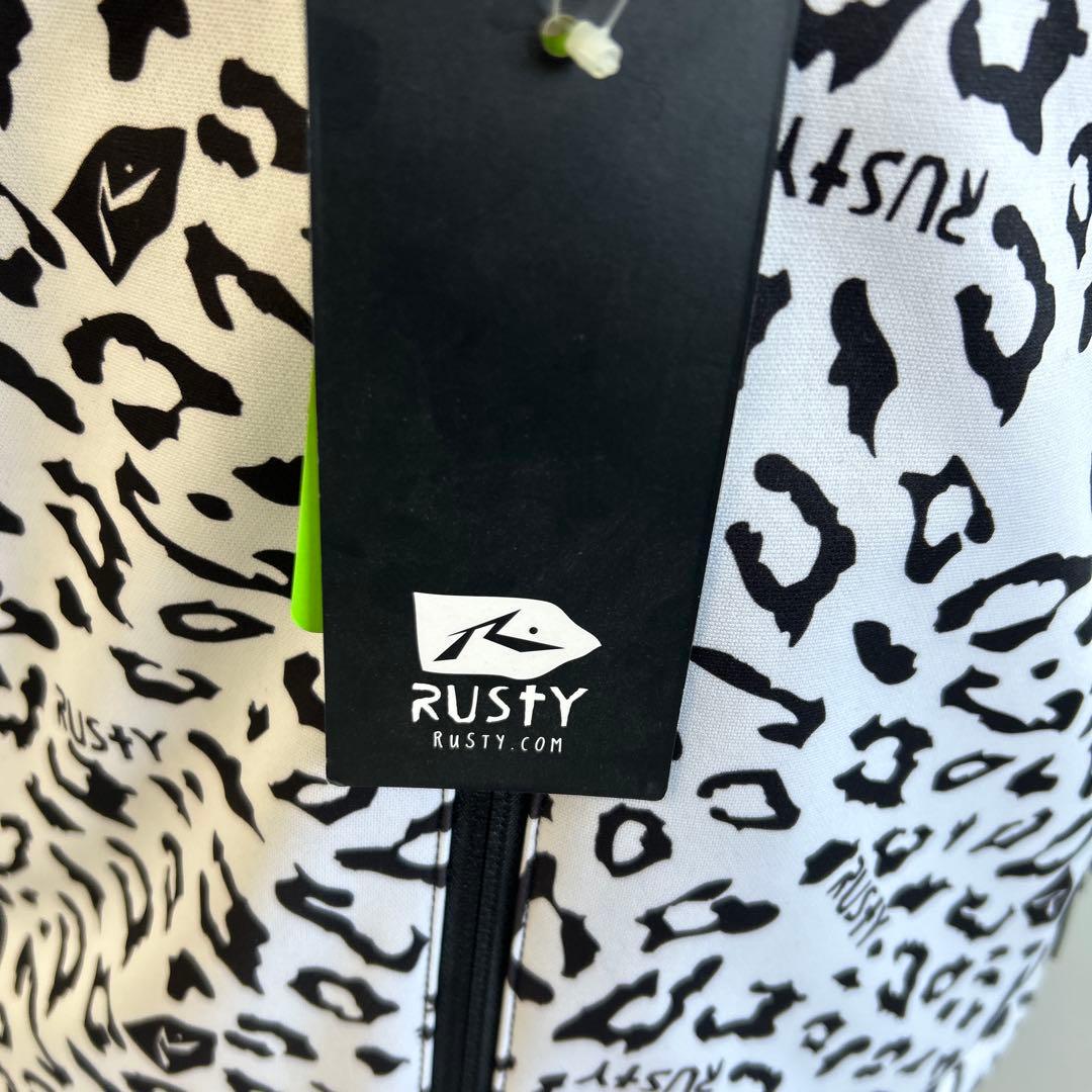 新品タグ付定価13440円の半額ラスティーRUSTYヒョウ柄スノボジャケット防水