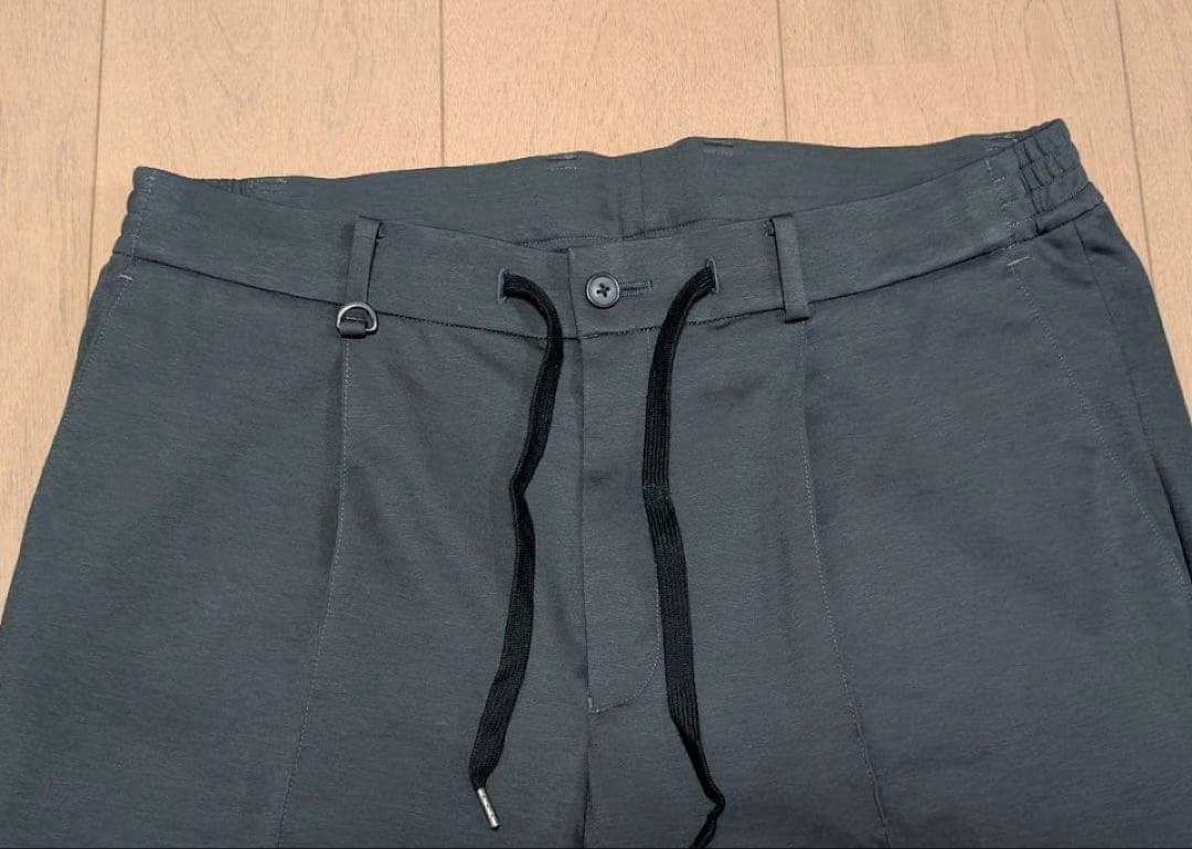 【完売カラー‼️】干場義雅MOVB ミリタリーグレー上下セットアップ