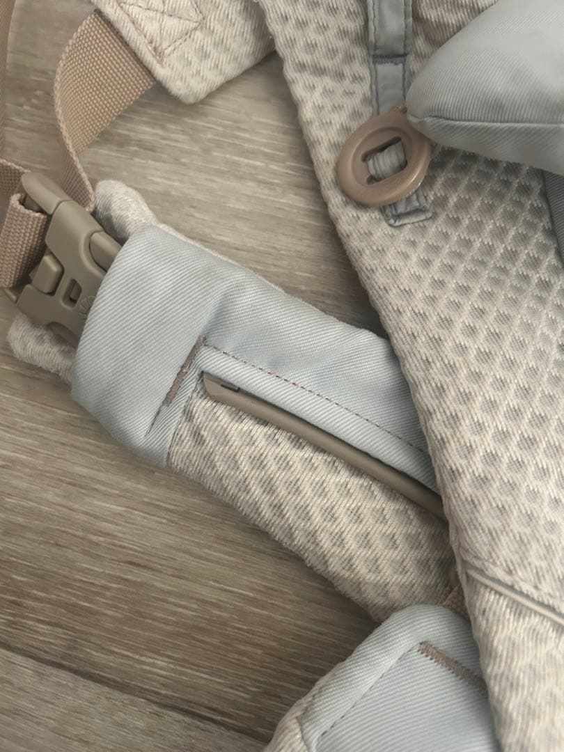 ergobaby 多機能抱っこひも ベージュ