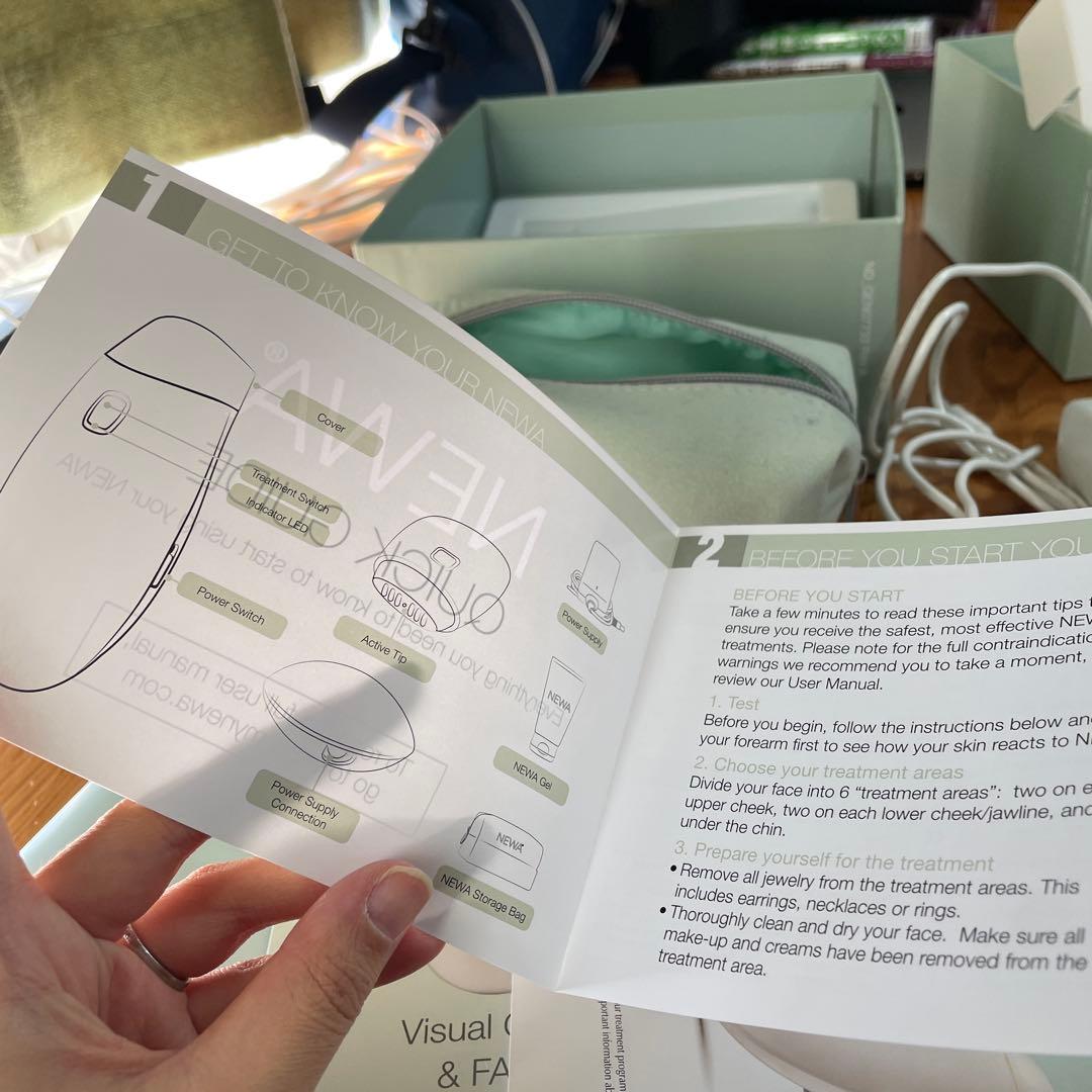 有線タイプ　NEWA 美顔器 ピンク 充電器・ポーチ付き