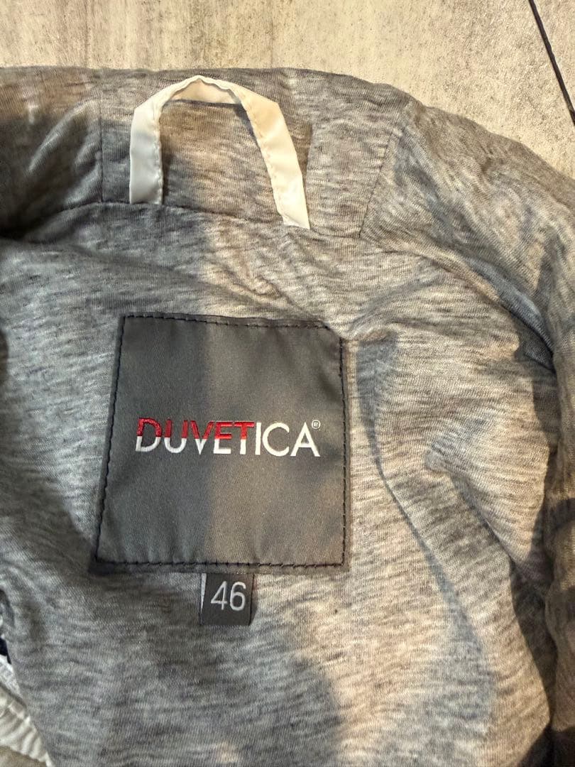 DUVETICA デュベティカ　薄手ダウンベスト　フード付き　白　ナイロンレザー