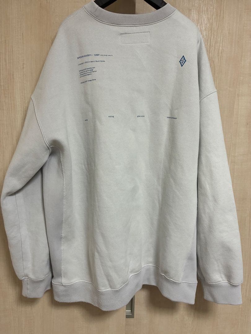 スノーボード Special Guest EASY CREWNECK