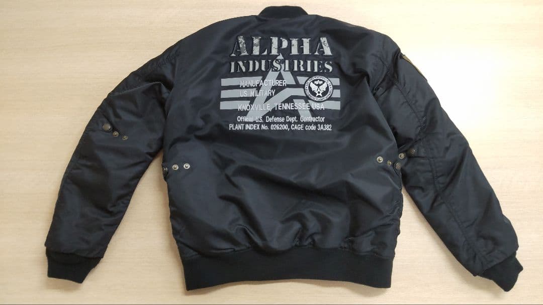 R*.様 【美品】ALPHA INDUSTRIES ブラック MA-1 フライト