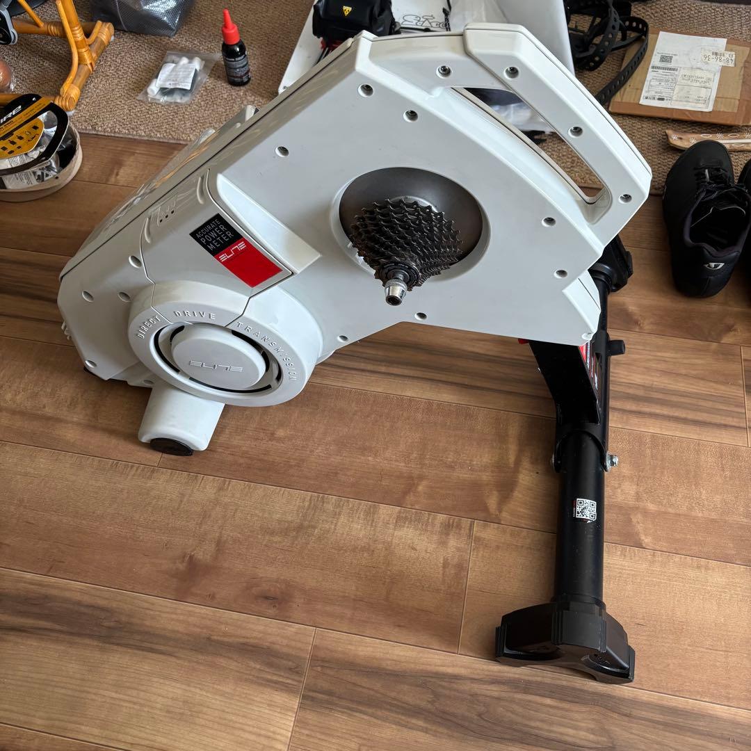 ELITE DRIVO スマートトレーナー　ローラー台