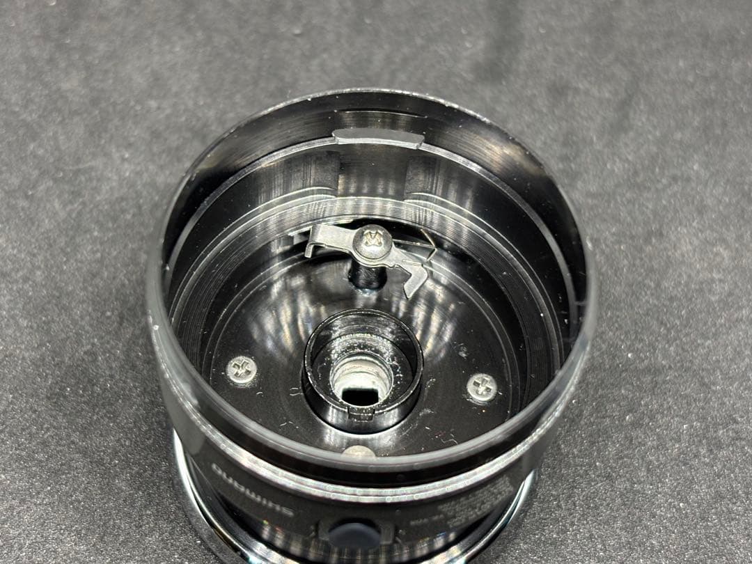 美品！24ツインパワー C2000S純正スプール！
