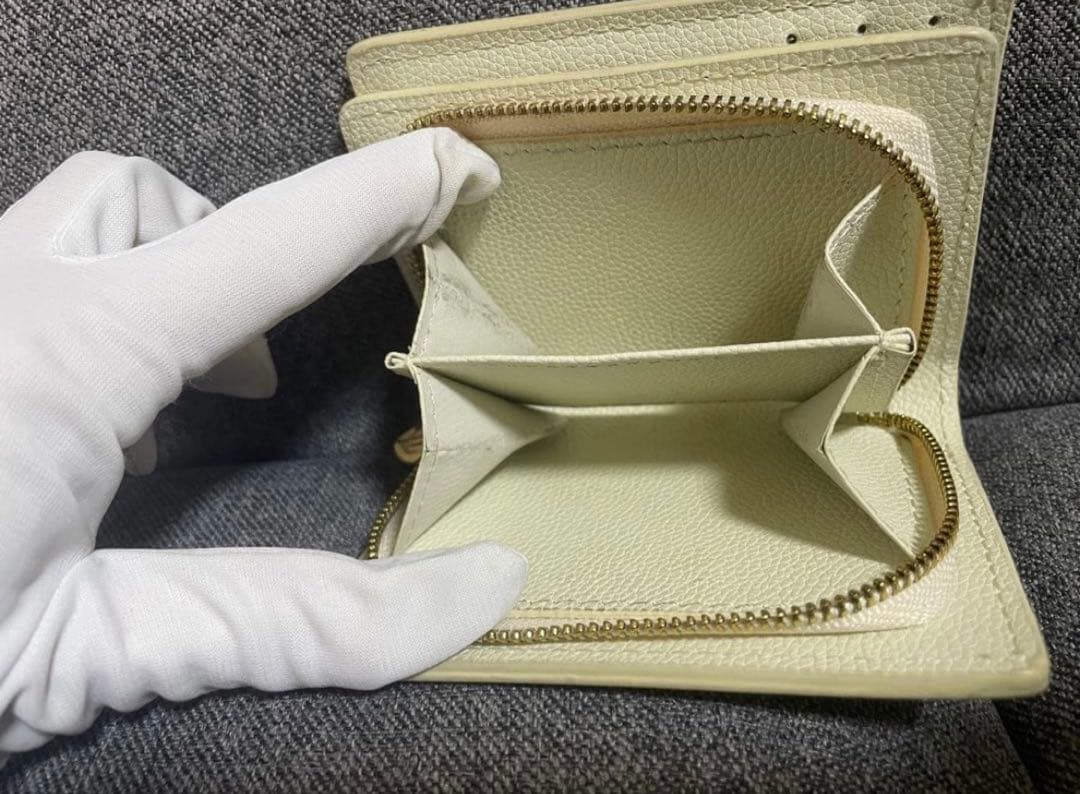 リ*ン様 Louis Vuitton M81927二つ折り財布 アリボリー/ピン