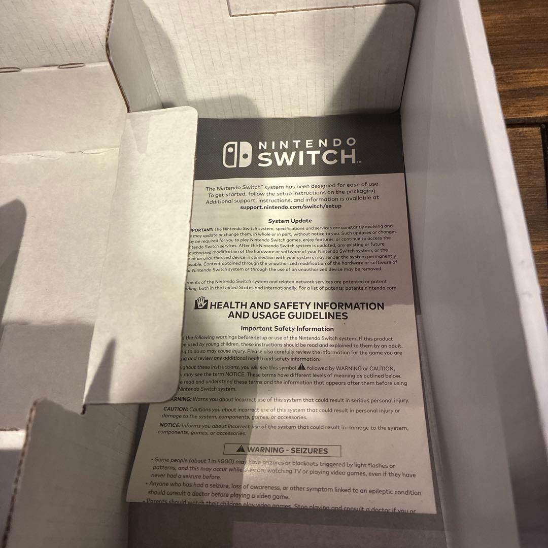 Nintendo Switch 本体　256G SDカード　純正保護ケース付き