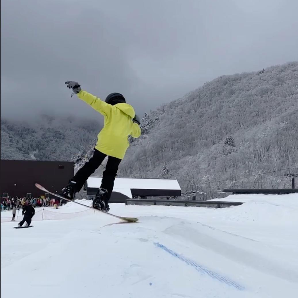 BURTON 子ども用 スノーボードウェア イエロー GORE-TEX