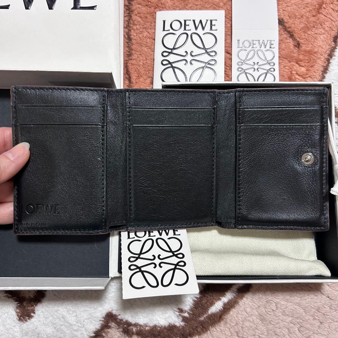 値下げ　LOEWE ロエベ トライフォールドウォレット 三つ折り財布 アナグラム