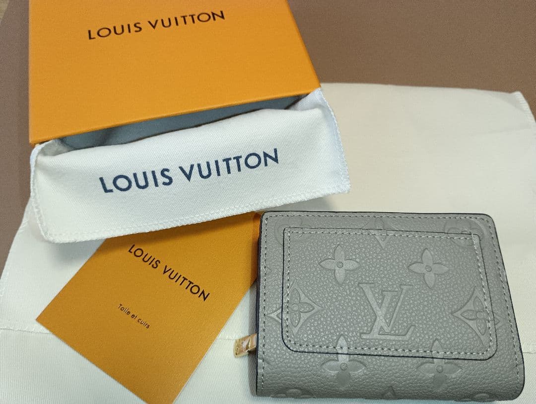 LOUIS VUITTON グレー 二つ折り財布