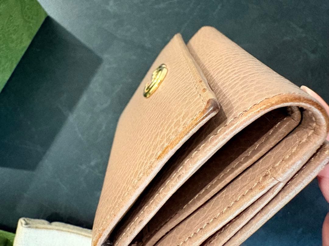 GUCCI 三つ折り財布　ピンクレザー