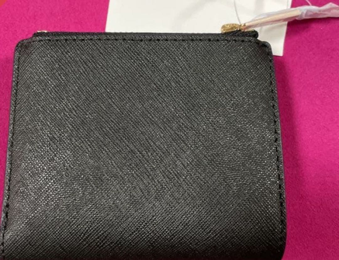 トリーバーチ　折財布　　新品！