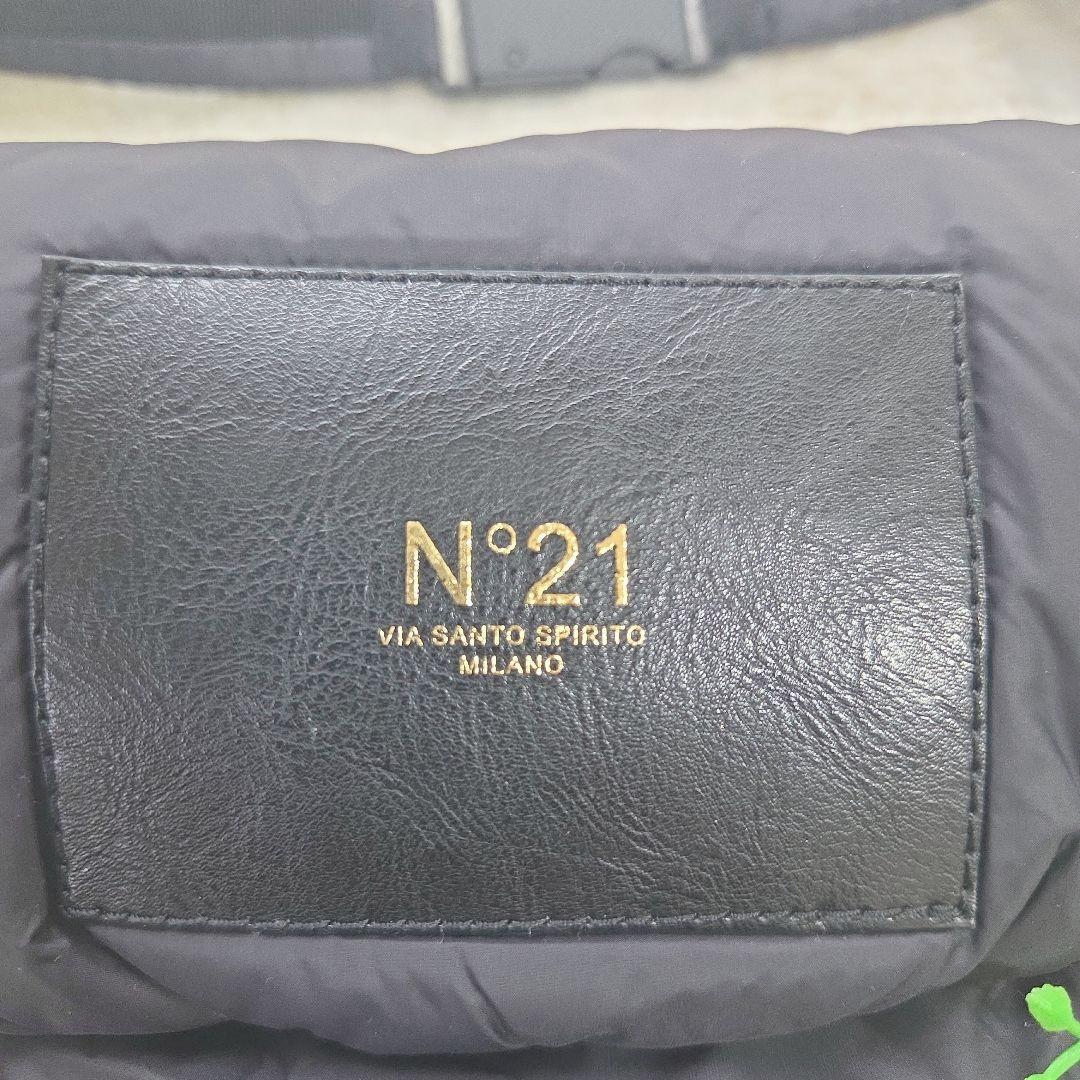 N21 numero ventuno ヌメロ　ボディバッグ　軽量　ふわふわ　黒