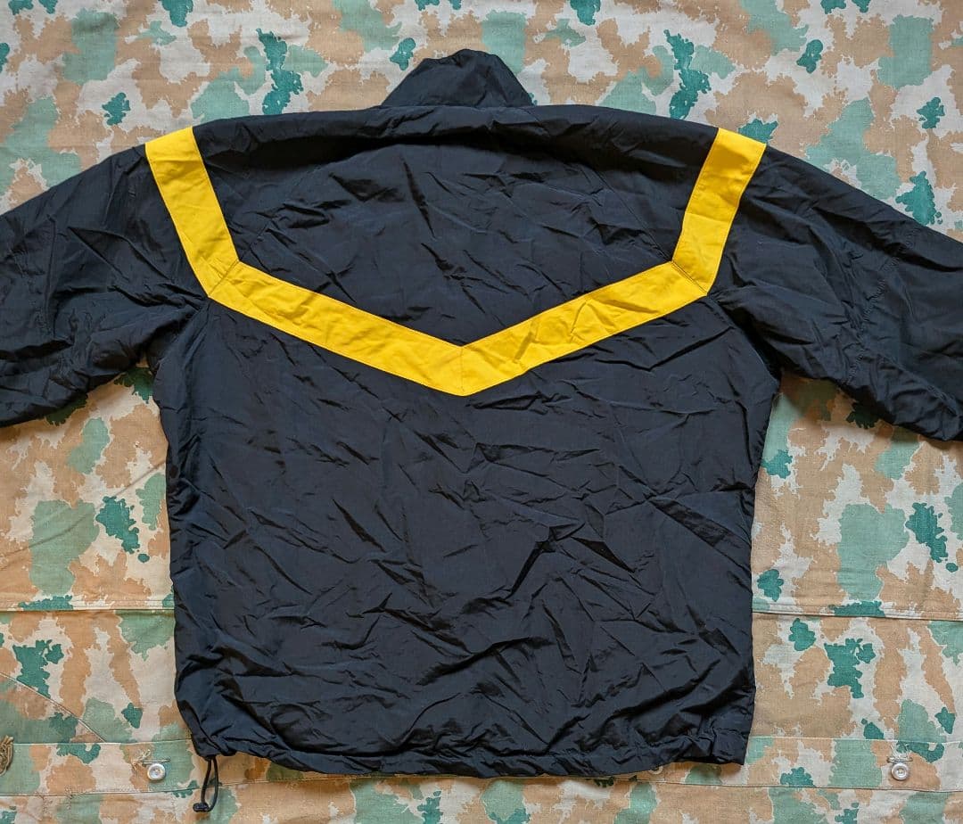 米軍 ARMY APFU トレーニングジャケット ナイロン ブラック USED