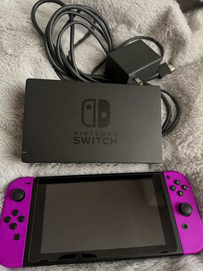 Nintendo Switch 本体と付属品
