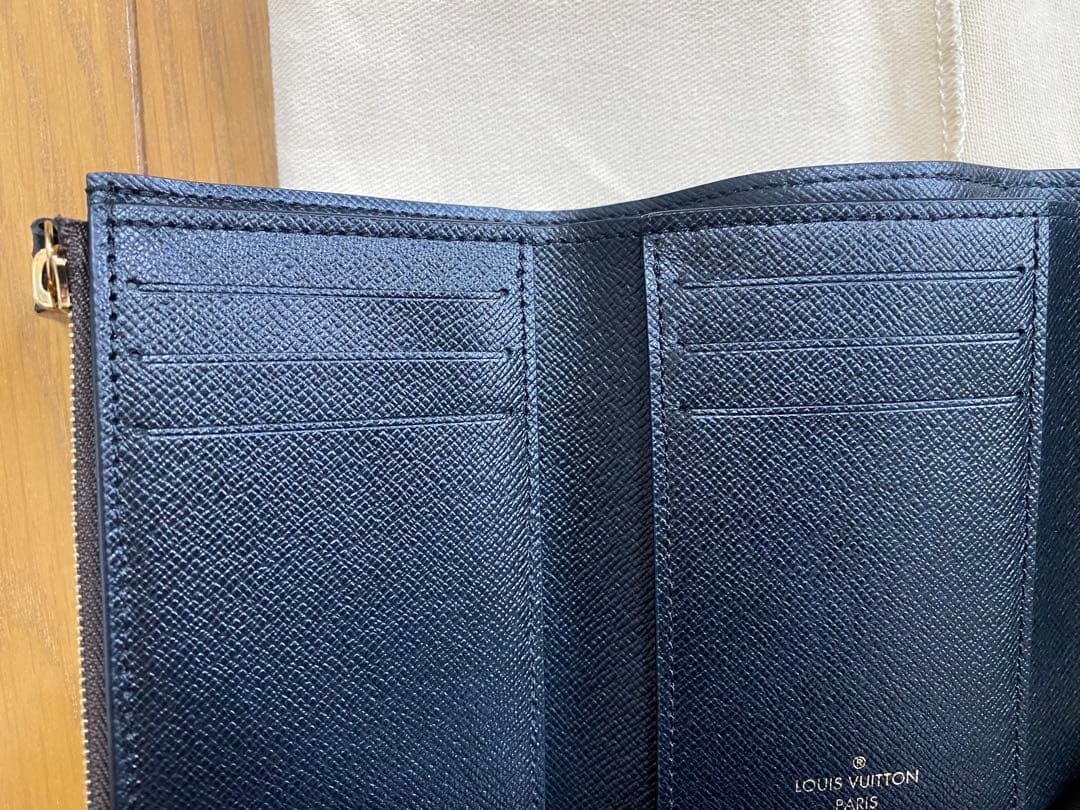 超美品　ルイヴィトン 三つ折り財布　ヴィクトリーヌ