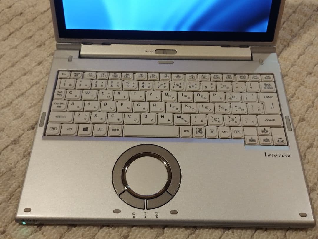 ノートPC（2in1モデル）CF-XZ6 タブレットモード可能