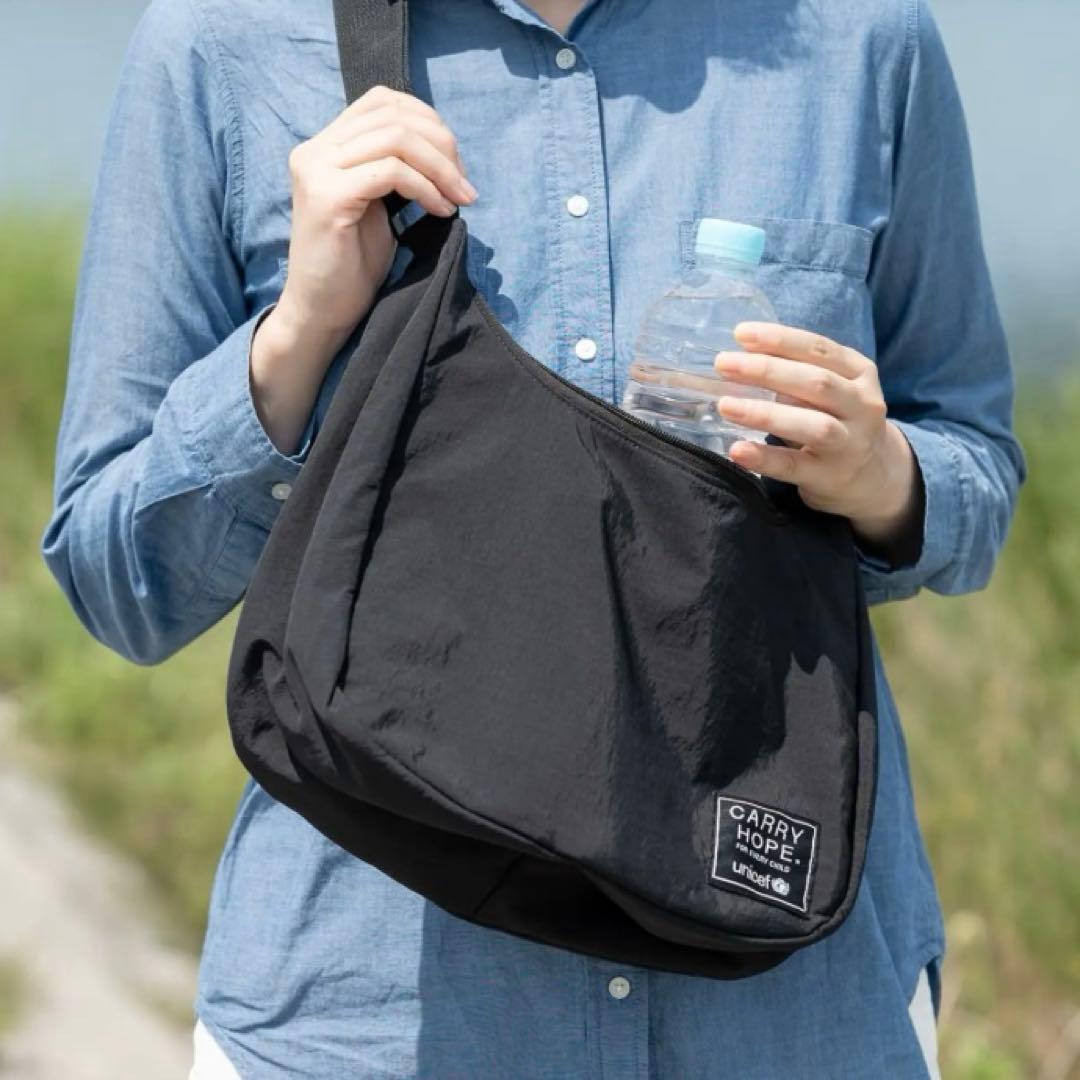 新品未使用　ユニセフ　UNICEF ボディバッグ