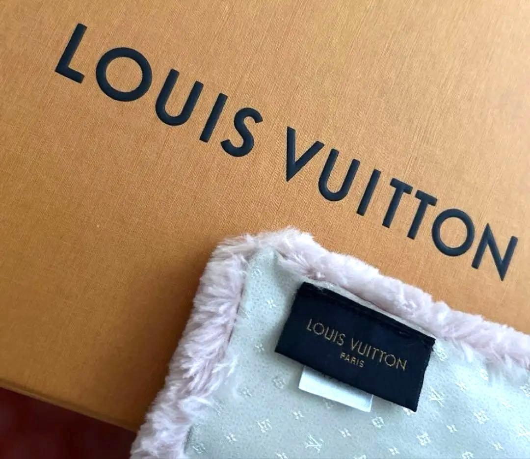 LOUIS VUITTON ビーバーファー マフラー