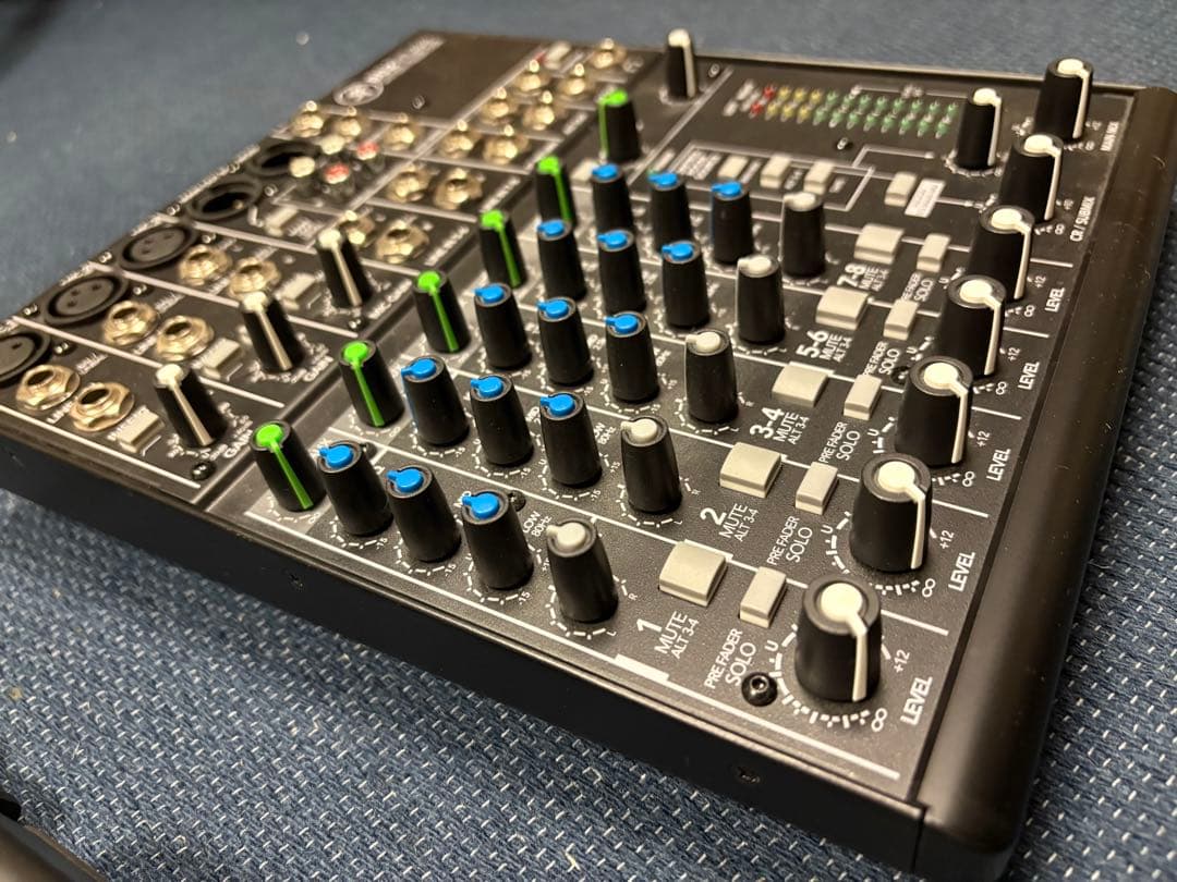 MACKIE 802VLZ4 アナログミキサー 中古（動作OK）