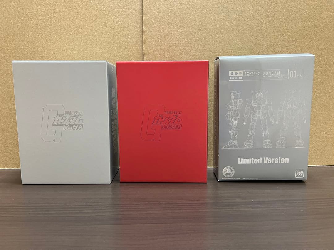 機動戦士ガンダムDVD-BOX 1&2 完全初回限定生産：特製アクションモデル付