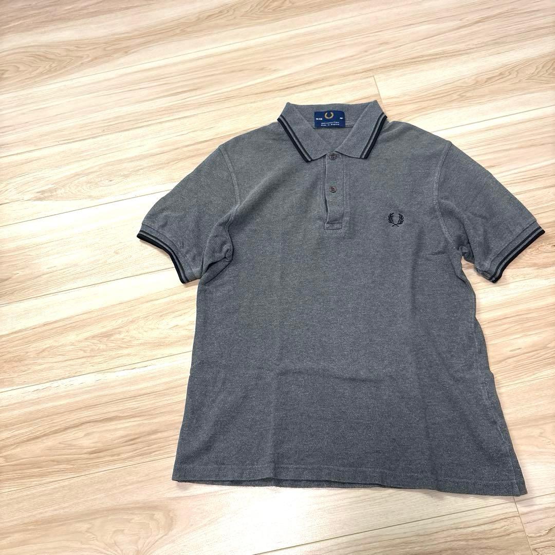 ▪️FRED PERRY メイドインイングランド　グレー　ポロシャツ　ライン　半袖