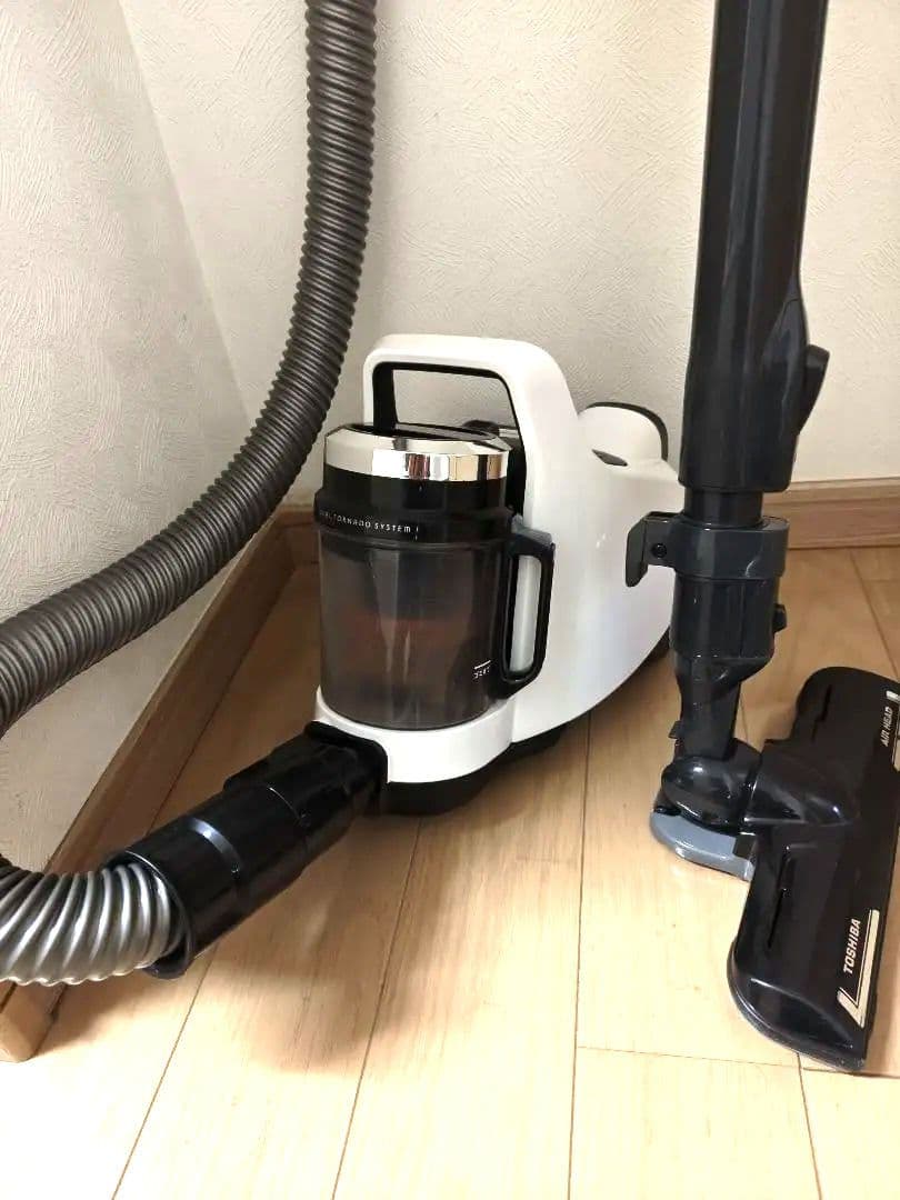 東芝　サイクロン掃除機　トルネードミニ　中古品　VC‐C7A(W) 2020年製