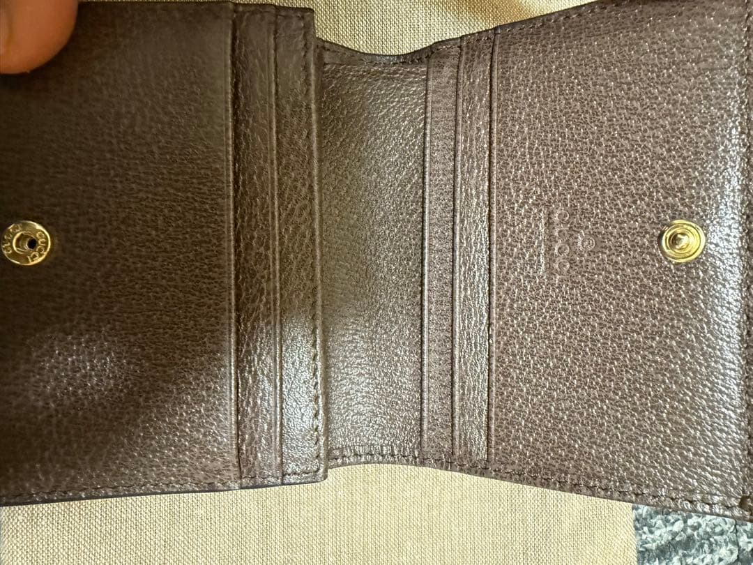 ほぼ未使用GUCCIオフディア２つ折り財布