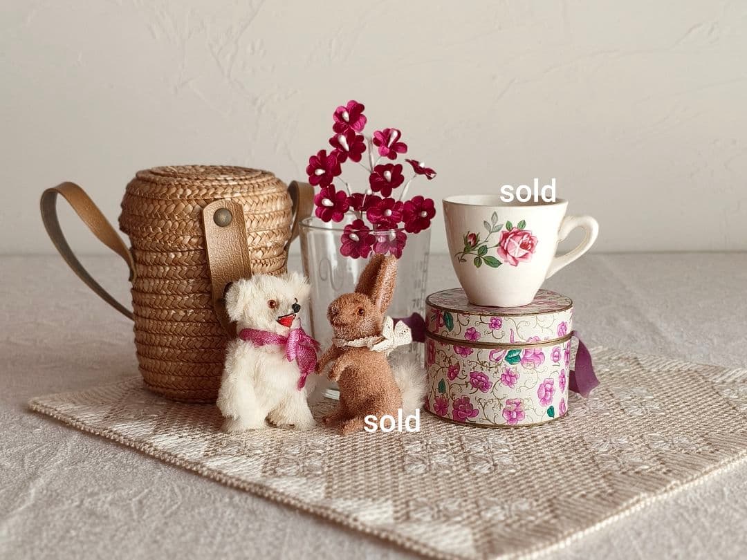 * vintage box ❀ * スミレ柄 ラウンドボックス