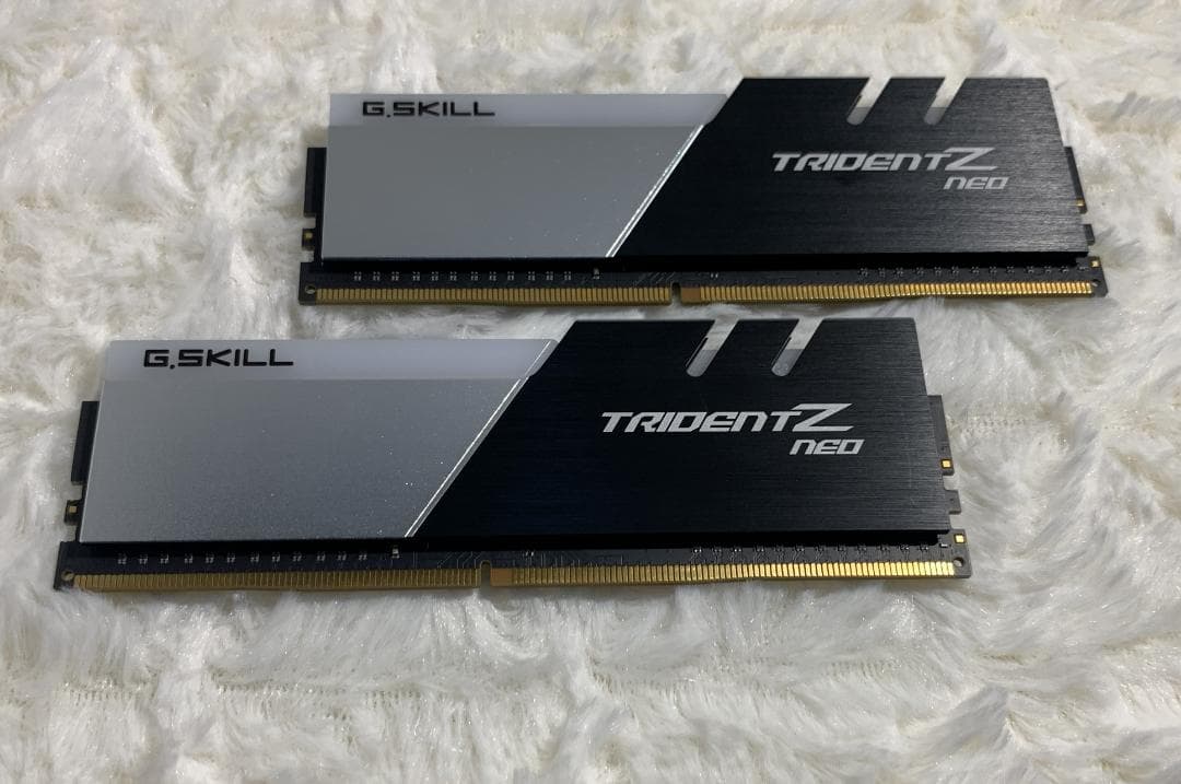 DDR4 3600MHz RGBメモリ 16GB（2 x 8GB）