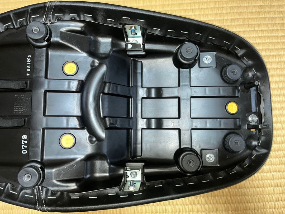 Z900RS 純正 ハイシート ブラック