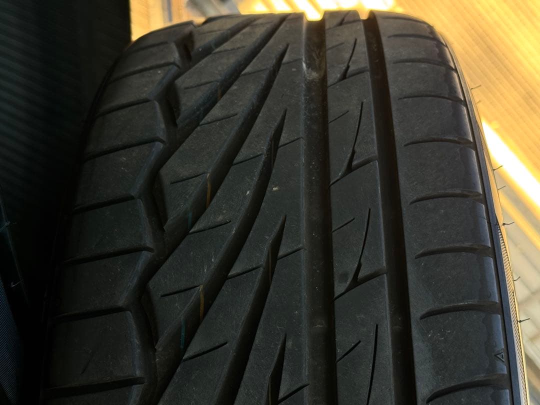ぱぱ　TOYOTIRES PROXES TR1 215/40r18