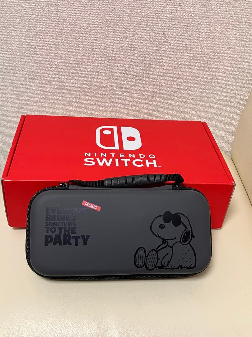 【美品】Nintendo Switch本体 [ケース付き]　使用時間10h前後