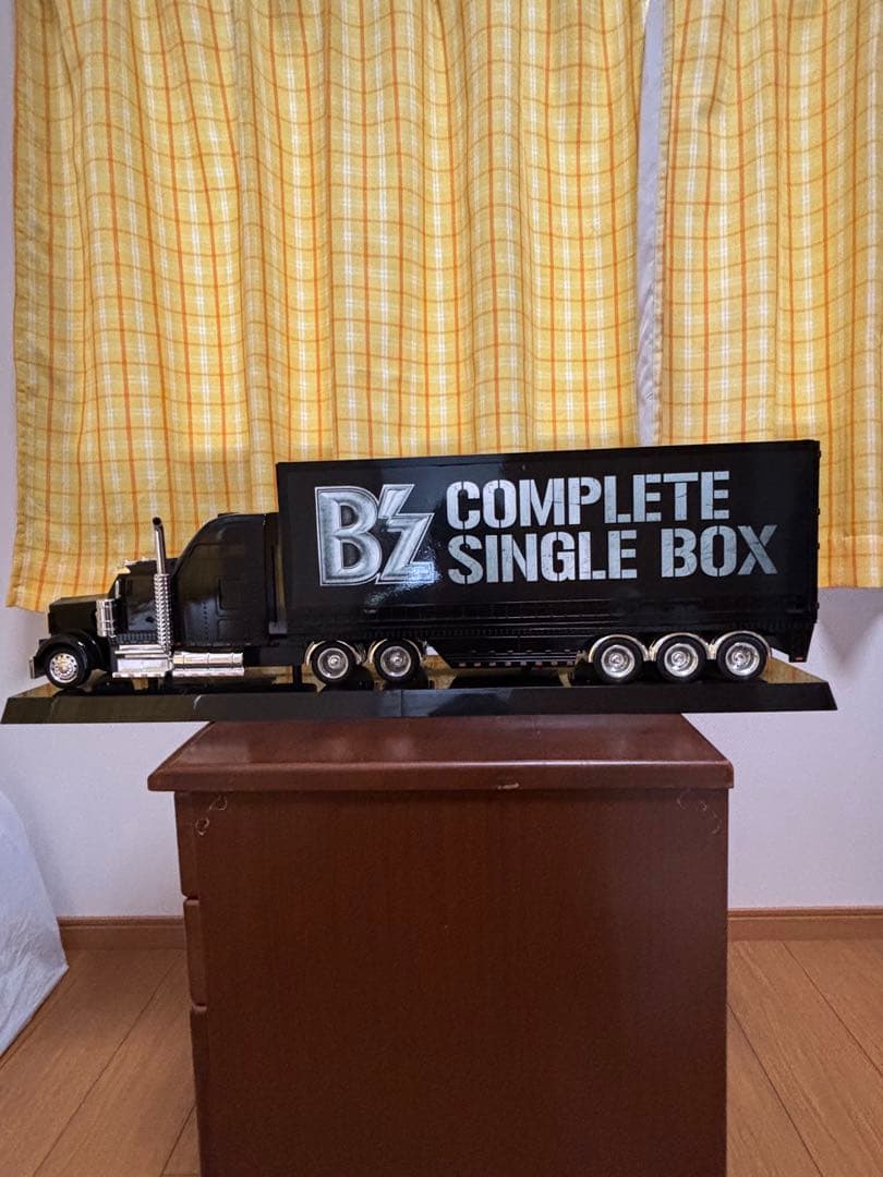 B’z COMPLETE SINGLE BOX【Trailer Edition】