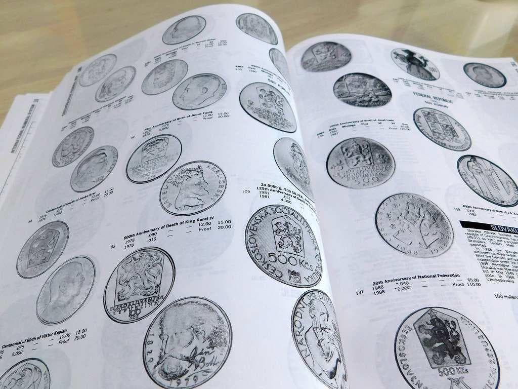 洋書 Standard Catalog of WORLD CROWNS