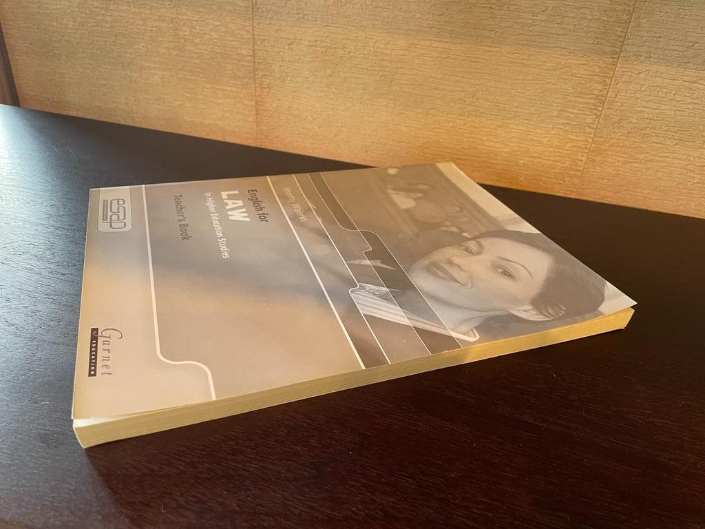 【極美品・希少】「English for Law」教科書と指導書 (2冊セット)