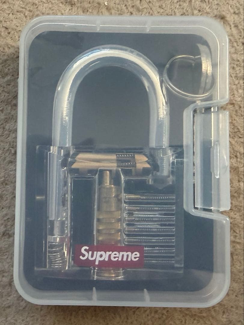 早い者勝ち！Supreme Transparent Lock 南京錠