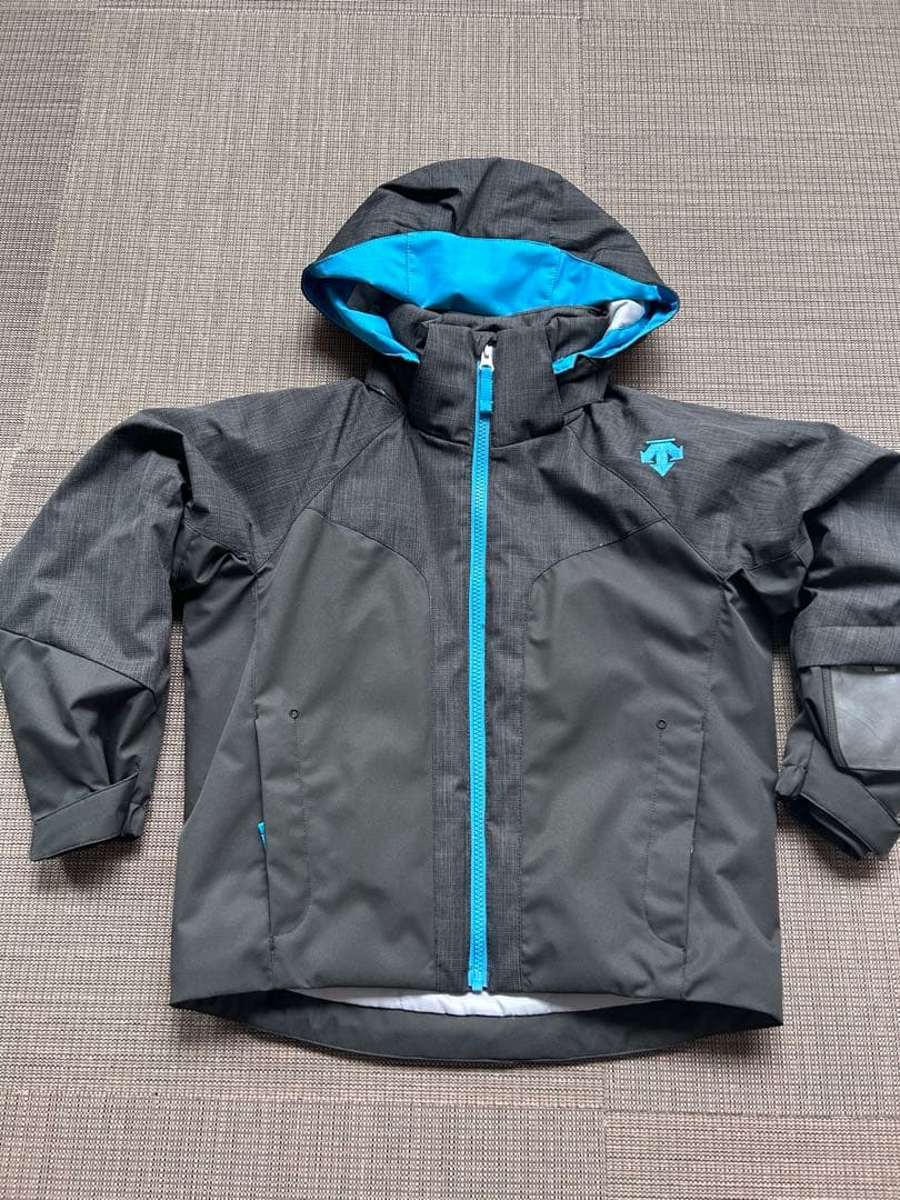 DESCENTE 子ども用スキーウェア ジャケットとパンツセット