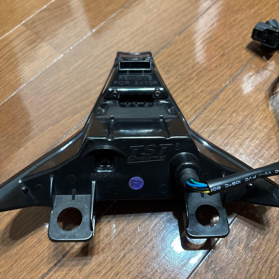TST Kawasaki Ninja スモークテールランプ