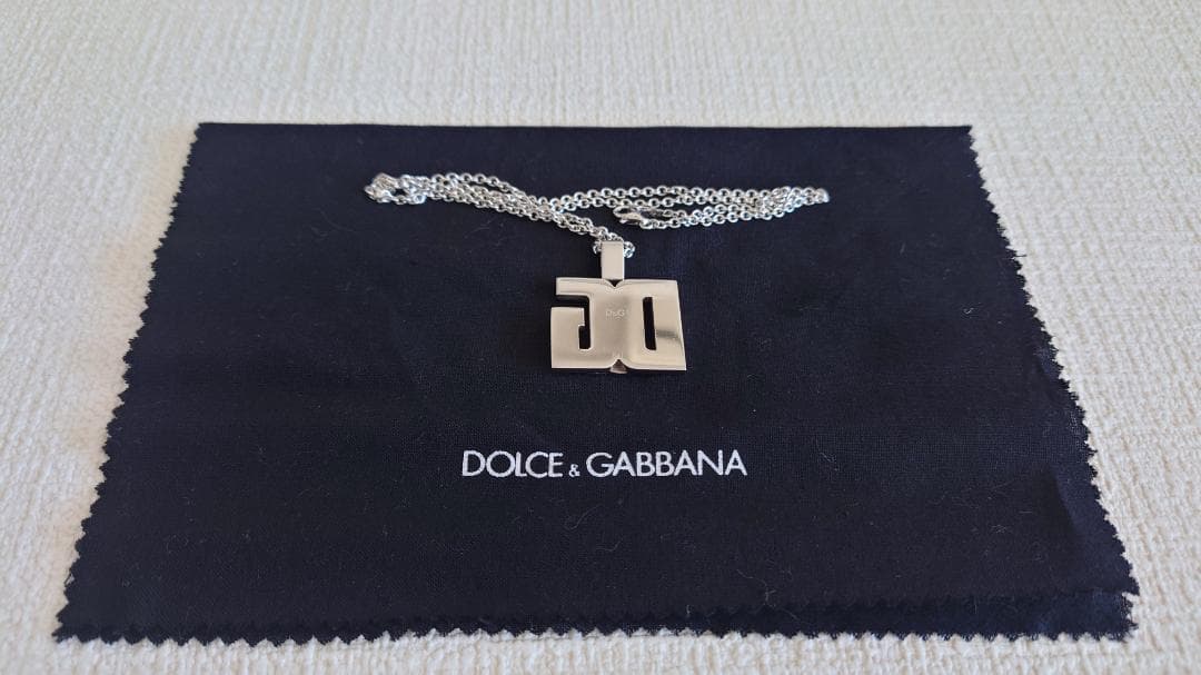 T*k様 DOLCE & GABBANA ロゴペンダントネックレス