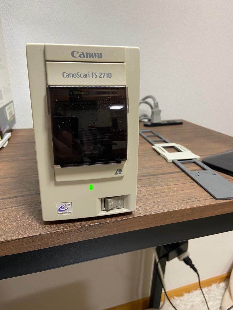 CanoScan FS2710 フィルムスキャナー