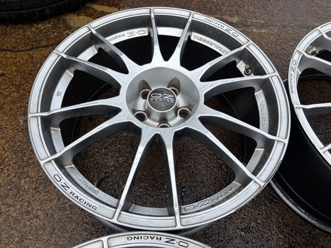 OZ RACING ULTRALEGGERA 18インチ 100-5H 4本