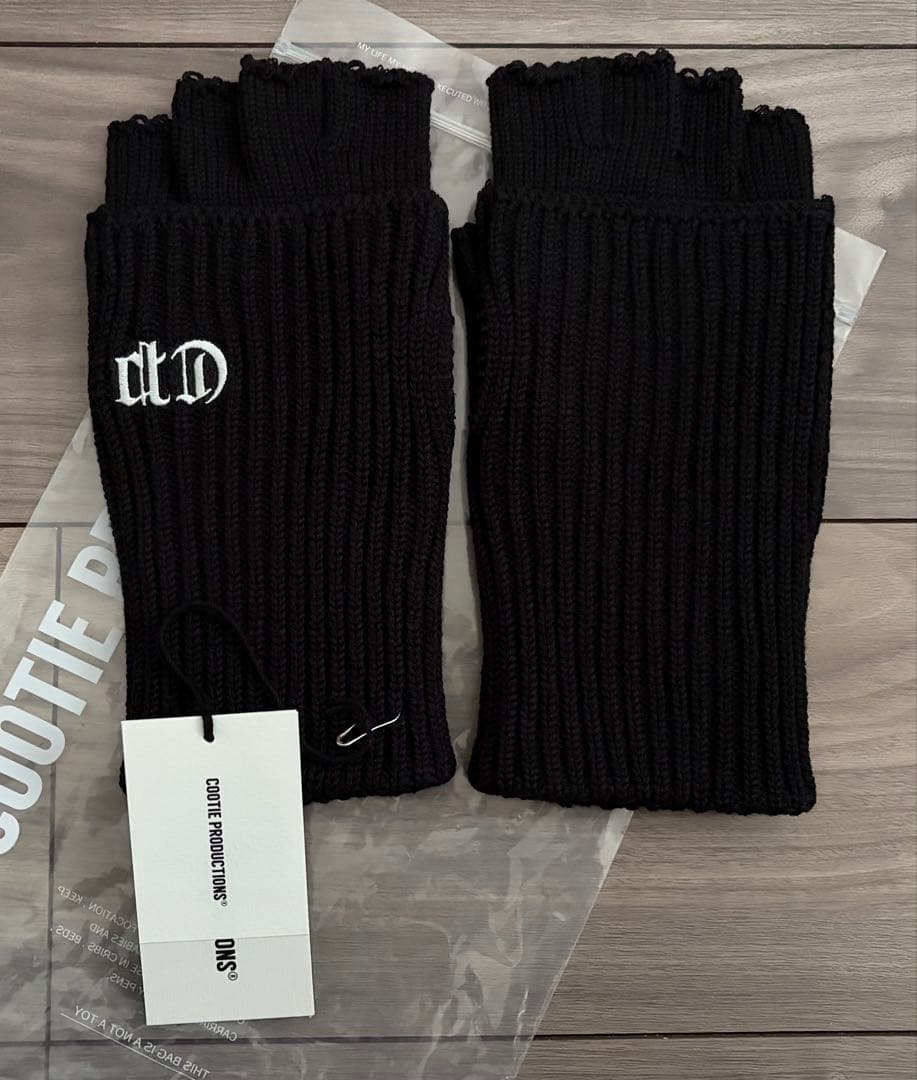COOTIE KNIT CUFFED FINGERLESS GLOVE 黒