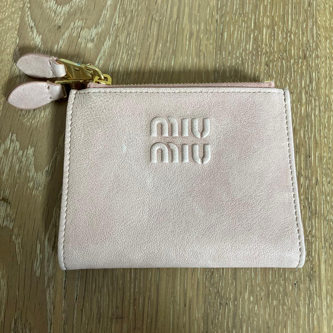 未使用miumiu ナッパレザー　財布ウォレット　ペールピンク