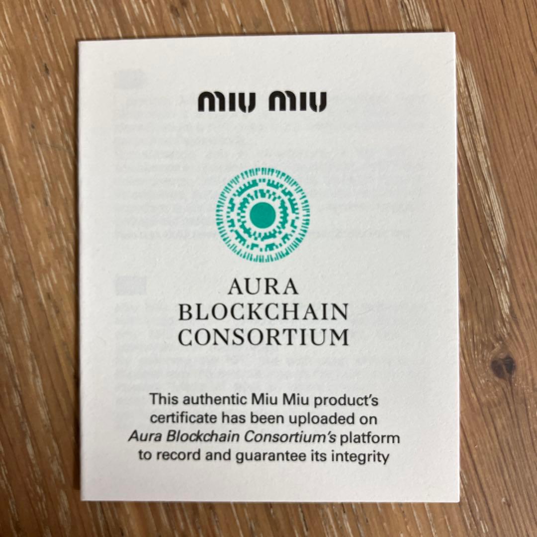 未使用miumiu ナッパレザー　財布ウォレット　ペールピンク