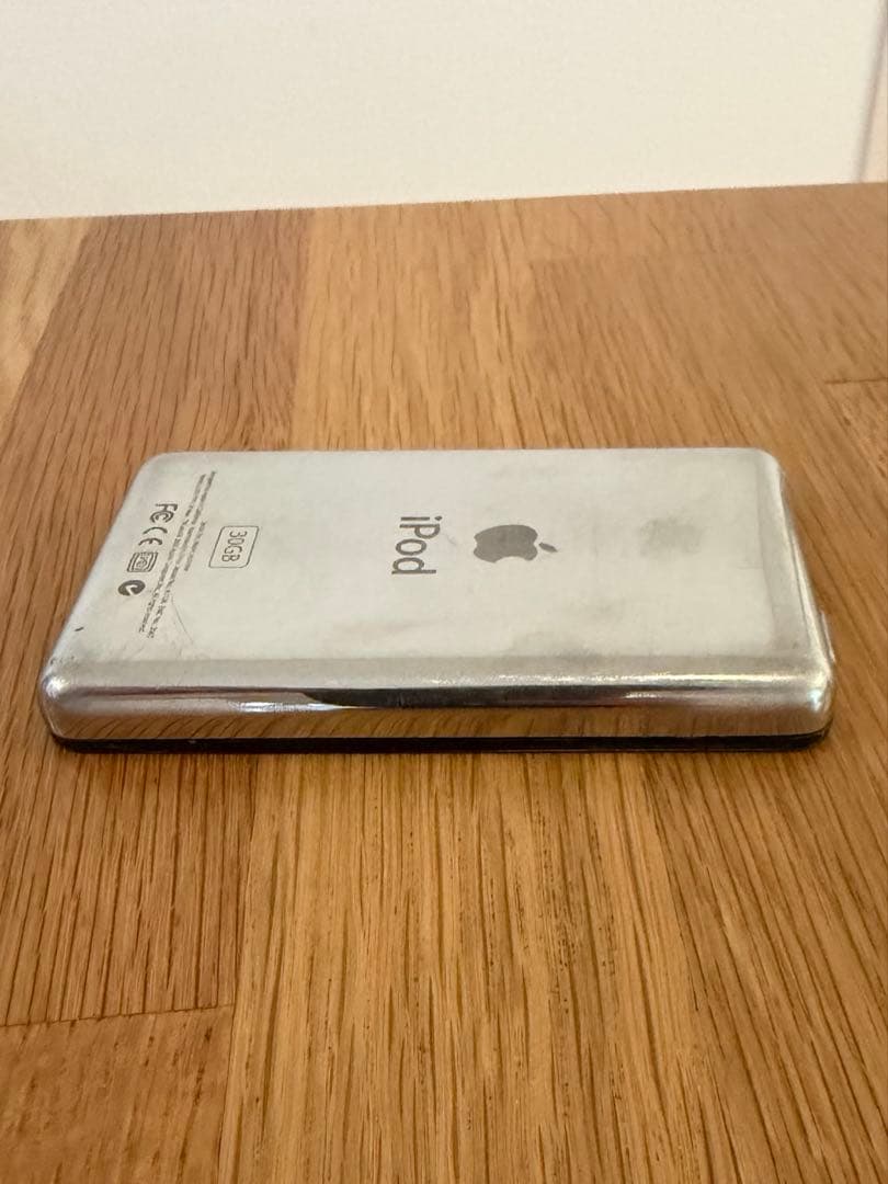 【即日発送】iPod Classic 30GB 第5.5世代　MA446J