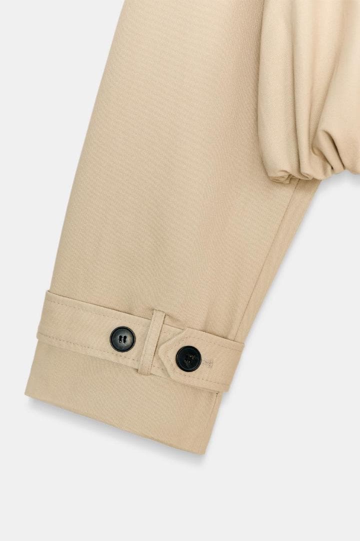 は*ん様 ZARA ショートバルーントレンチコート Mサイズ